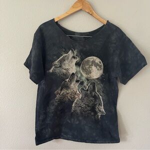 The Mountain "Three Wolf Moon" T-Shirt Graphic Howling at Moon Black Tie Dye M